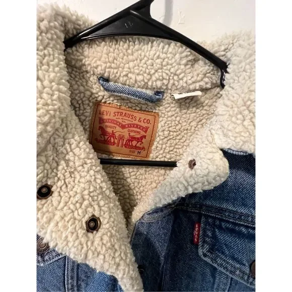 Levi's Women's Original Sherpa Trucker Jacket - Picture 2 of 9